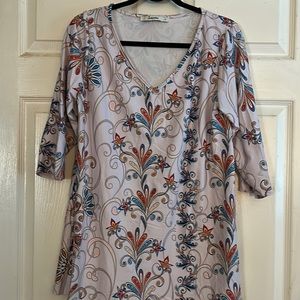 4/$20 White floral tunic